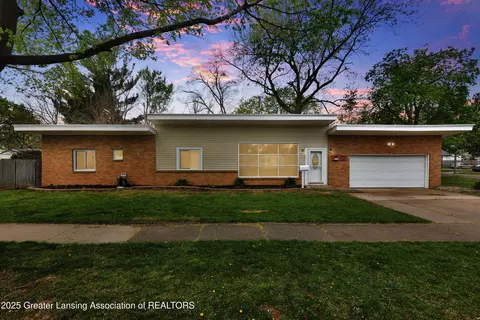 3702 Southgate Ave, Lansing, MI 48910