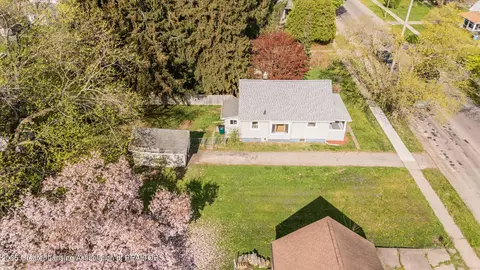 View/Area - 724 E Cavanaugh Rd, Lansing, MI 48910 photo 1 of 1