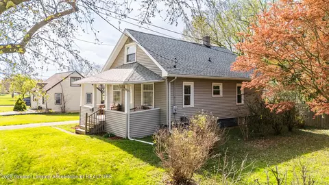 Exterior - 724 E Cavanaugh Rd, Lansing, MI 48910 photo 1 of 4