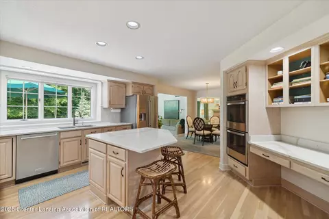Kitchen - 3641 Beech Tree Ln, Okemos, MI 48864 photo 4 of 5