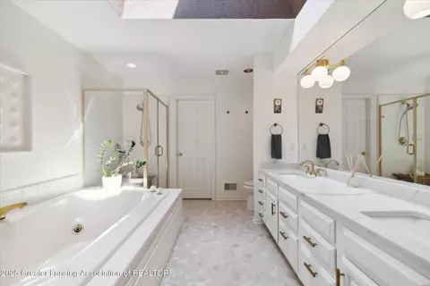 Bath - 3641 Beech Tree Ln, Okemos, MI 48864 photo 1 of 3