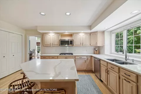 Kitchen - 3641 Beech Tree Ln, Okemos, MI 48864 photo 5 of 5