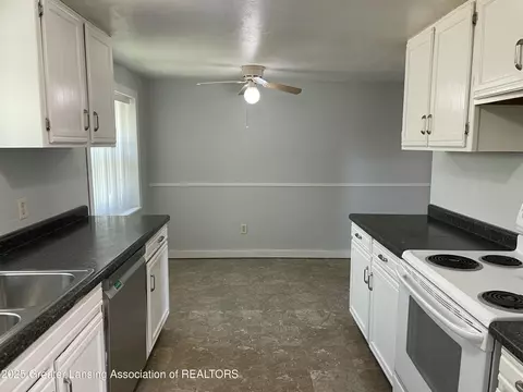 15792 Turner Rd, Lansing, MI 48906 photo 20