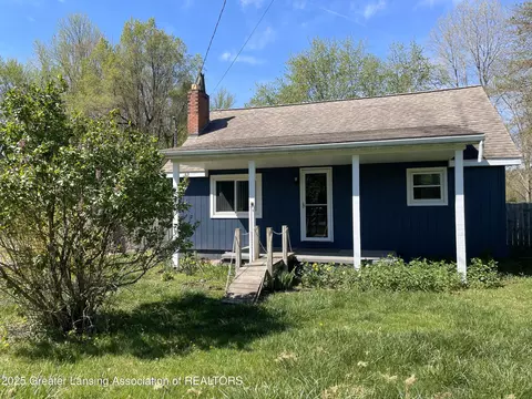 15792 Turner Rd, Lansing, MI 48906 photo 8