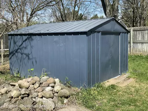 15792 Turner Rd, Lansing, MI 48906 photo 4