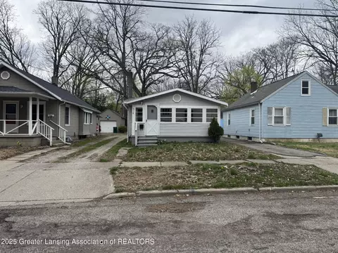 518 Regent St, Lansing, MI 48912