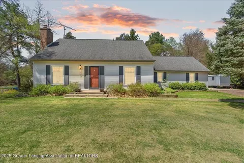 12188 Forest Meadow Dr, Perry, MI 48872