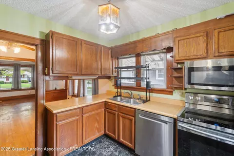 610 Ryan St, Owosso, MI 48867 photo 14