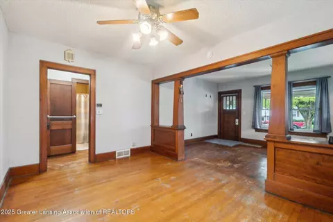 610 Ryan St, Owosso, MI 48867 photo 12