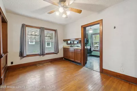 610 Ryan St, Owosso, MI 48867 photo 11