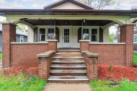 610 Ryan St, Owosso, MI 48867 photo 4