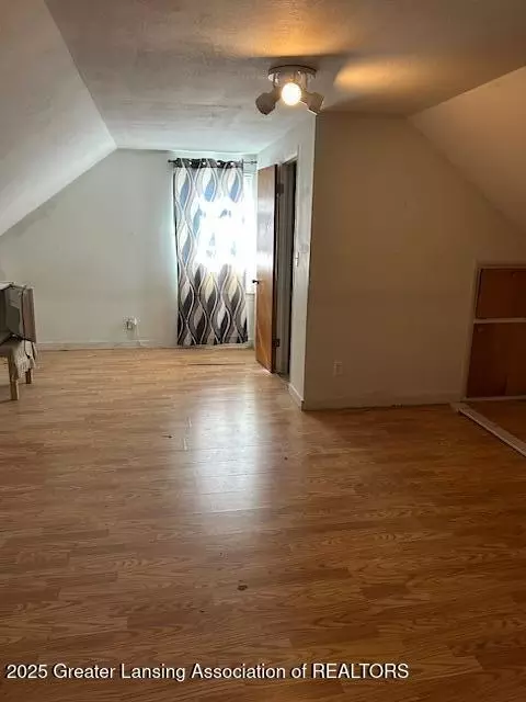 503 E State St, Saint Johns, MI 48879 photo 6