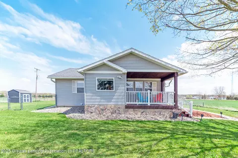 9869 S Lowell Rd, Dewitt, MI 48820 photo 2
