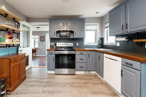 9869 S Lowell Rd, Dewitt, MI 48820 photo 8