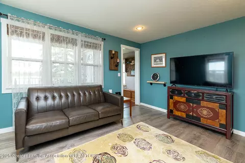 9869 S Lowell Rd, Dewitt, MI 48820 photo 4