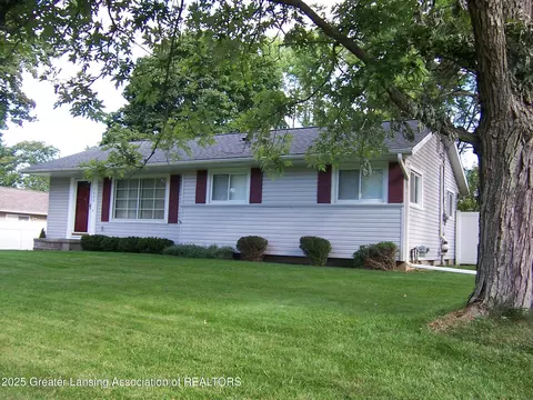 2666 Roseland Ave, East Lansing, MI 48823