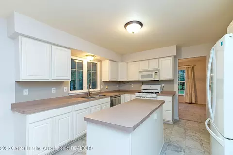 Kitchen - 925 Button Rd, Okemos, MI 48864 photo 2 of 3