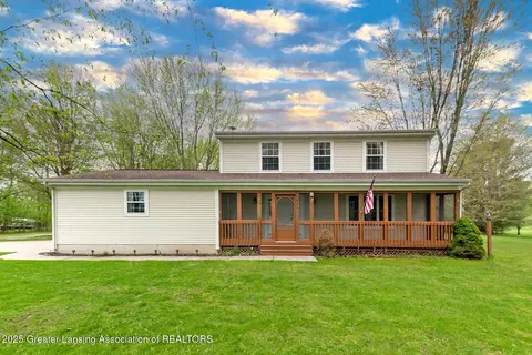 925 Button Rd, Okemos, MI 48864