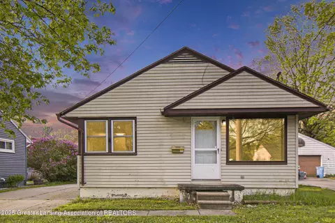 1925 Hillcrest St, Lansing, MI 48910