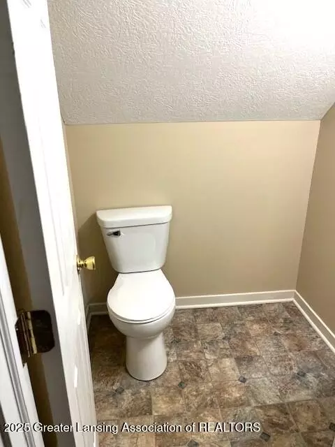 303 E Gibbs St, Saint Johns, MI 48879 photo 27