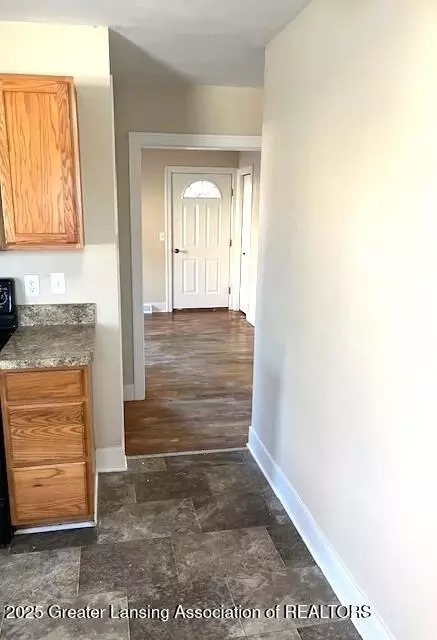 303 E Gibbs St, Saint Johns, MI 48879 photo 6