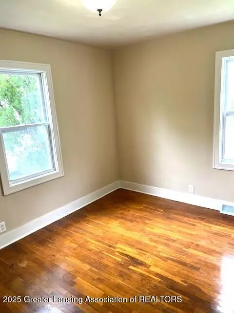 303 E Gibbs St, Saint Johns, MI 48879 photo 21