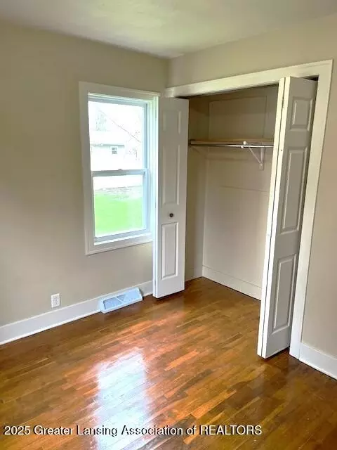 303 E Gibbs St, Saint Johns, MI 48879 photo 22