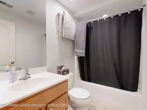 Bath - 12745 Ospreys Way, Dewitt, MI 48820 photo 6 of 7
