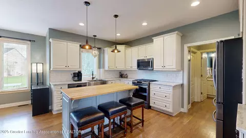 Kitchen - 12745 Ospreys Way, Dewitt, MI 48820 photo 2 of 3