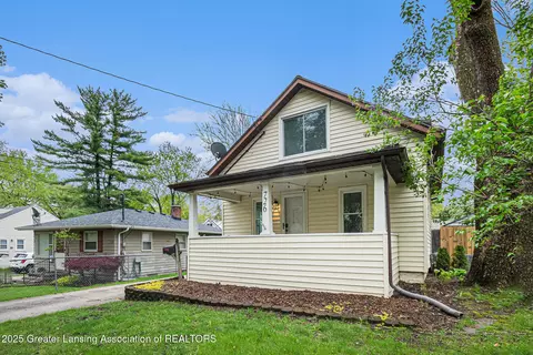 726 Vernon Ave, Lansing, MI 48910