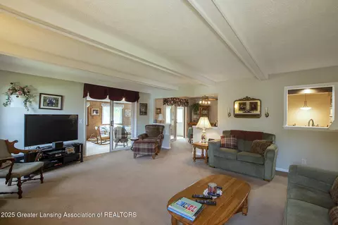 1117 S Geneva Dr, Dewitt, MI 48820 photo 3