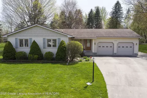 1117 S Geneva Dr, Dewitt, MI 48820 photo 22