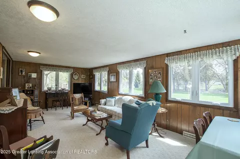 1117 S Geneva Dr, Dewitt, MI 48820 photo 8