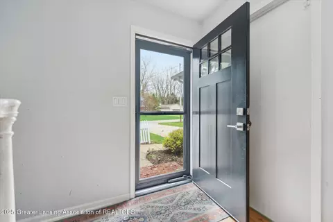 Entry Way - 1212 Sandhill Dr, Dewitt, MI 48820 photo 1 of 2