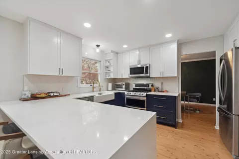 Kitchen - 1212 Sandhill Dr, Dewitt, MI 48820 photo 4 of 4