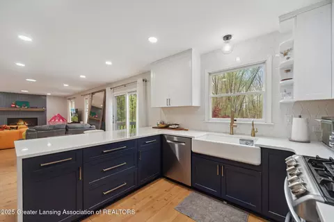 Kitchen - 1212 Sandhill Dr, Dewitt, MI 48820 photo 1 of 4
