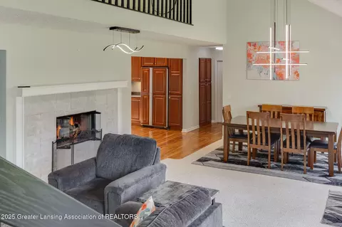 4530 Bittersweet Ln, Lansing, MI 48917 photo 8