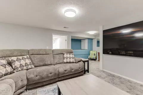 4530 Bittersweet Ln, Lansing, MI 48917 photo 22