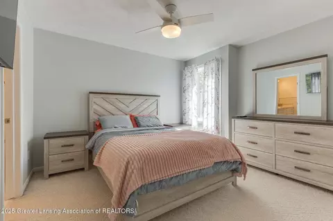 4530 Bittersweet Ln, Lansing, MI 48917 photo 16