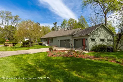 4530 Bittersweet Ln, Lansing, MI 48917 photo 41