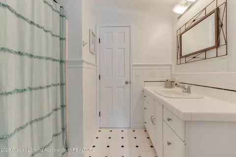 4530 Bittersweet Ln, Lansing, MI 48917 photo 20
