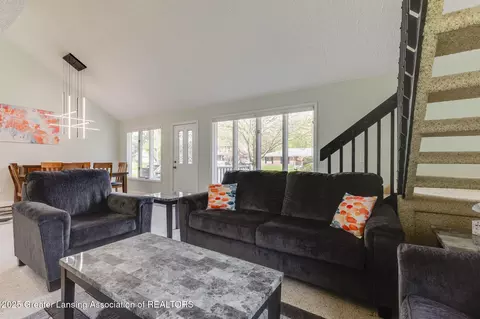 4530 Bittersweet Ln, Lansing, MI 48917 photo 7