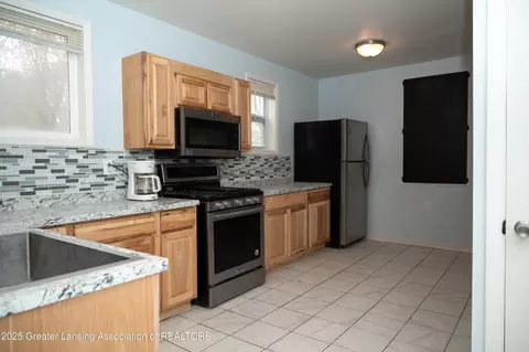127 N Saint Johns St, Ithaca, MI 48847 photo 18