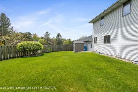 690 Tanbark Dr, Dimondale, MI 48821 photo 56