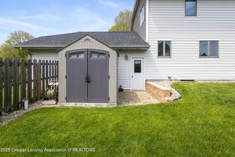 690 Tanbark Dr, Dimondale, MI 48821 photo 57