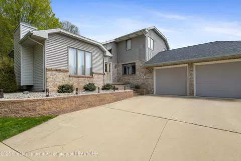 690 Tanbark Dr, Dimondale, MI 48821 photo 55