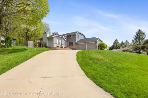 690 Tanbark Dr, Dimondale, MI 48821 photo 52