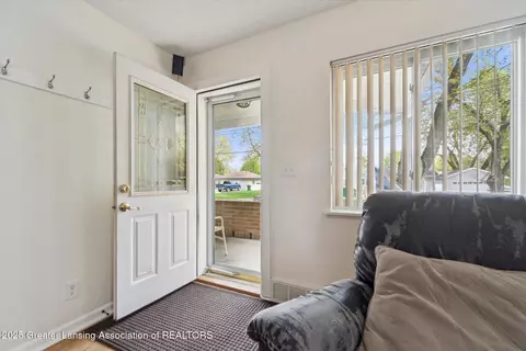6028 Rolfe Rd, Lansing, MI 48911 photo 7