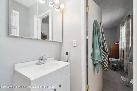 6028 Rolfe Rd, Lansing, MI 48911 photo 28