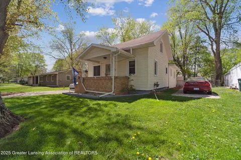 6028 Rolfe Rd, Lansing, MI 48911 photo 4